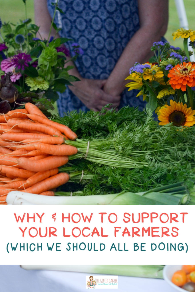 Do you support your local farmers by visiting farmers' markets and taking the farm to table route with local produce? Check out this posts for reasons why you should buy veggies and fruit from your local farmers. Also included are tips from the farmers on what to look for when shopping for vegetables and other food in a grocery store or when eating in a restaurant. #farmers #farmersmarket #vegetables #fruit 