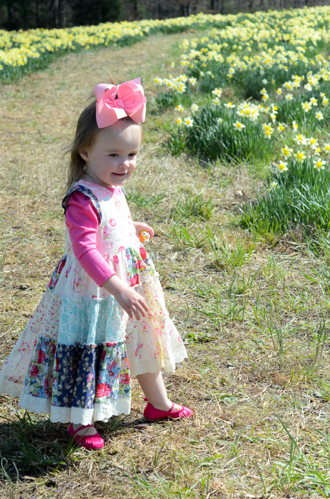 Wye Mountain Daffodil Festival - Festival Fashion - Arkansas - Folk Festival - Daffodils - Toddler Fashion - Kid Fashion - Mommy and Me Fashion - The Gifted Gabber