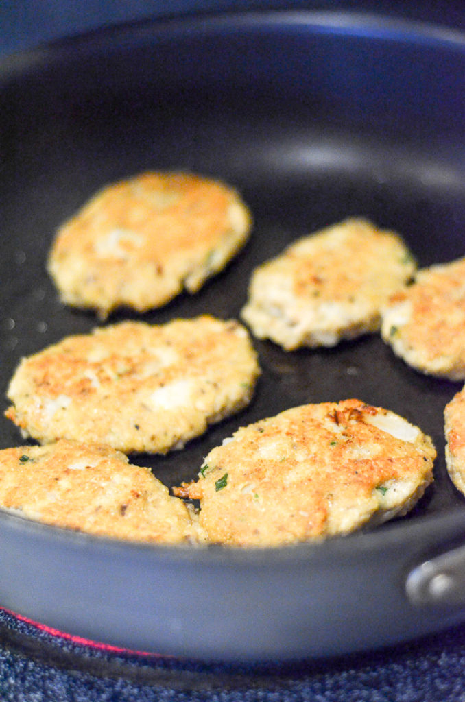 Whether you call them salmon patties, salmon cakes, or salmon croquettes, this is the easy salmon recipe you want for quick pan-seared salmon patties! Serve them for dinner along a side of pasta or steamed veggies! Salmon Croquettes - #salmon #dinner #recipes #patties 