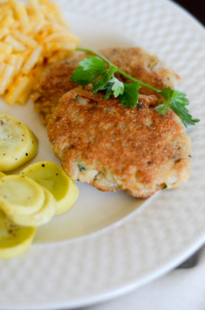 Whether you call them salmon patties, salmon cakes, or salmon croquettes, this is the easy salmon recipe you want for quick pan-seared salmon patties! Serve them for dinner along a side of pasta or steamed veggies! Salmon Croquettes - #salmon #dinner #recipes #patties 