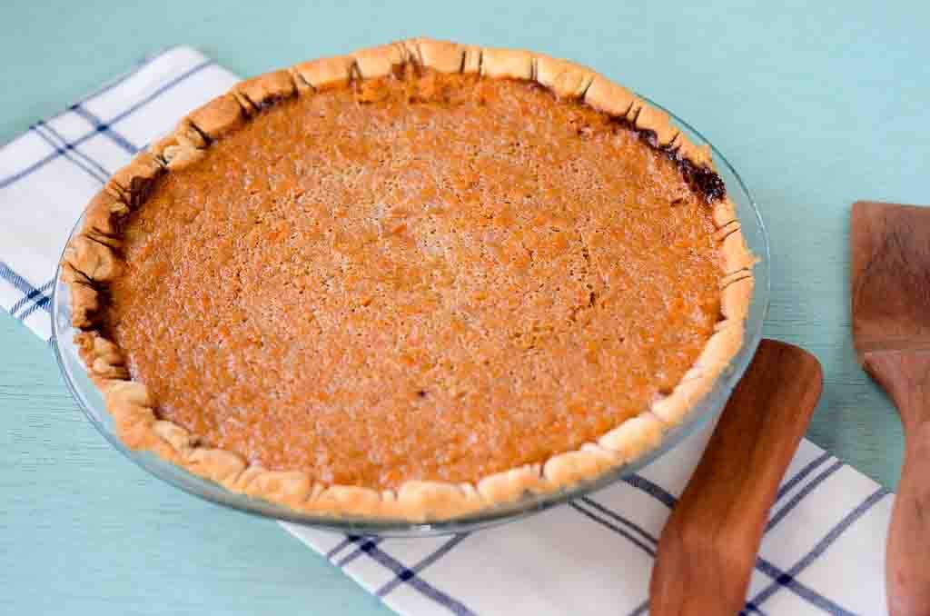 Cinnamon Carrot Pie will rival any pumpkin or sweet potato pie! #pierecipes #carrotrecipes - The Gifted Gabber 