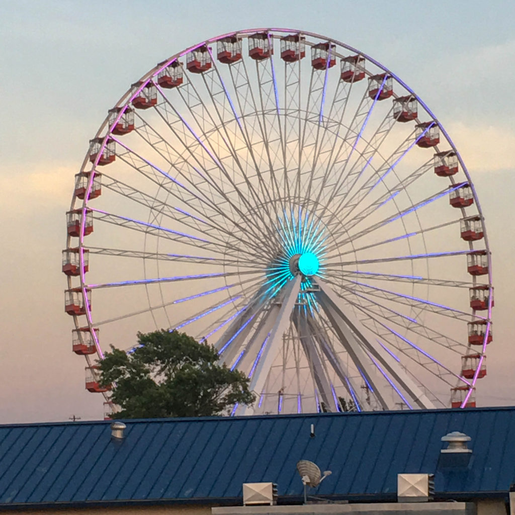 ferris wheel on Branson Strip against the night sky 