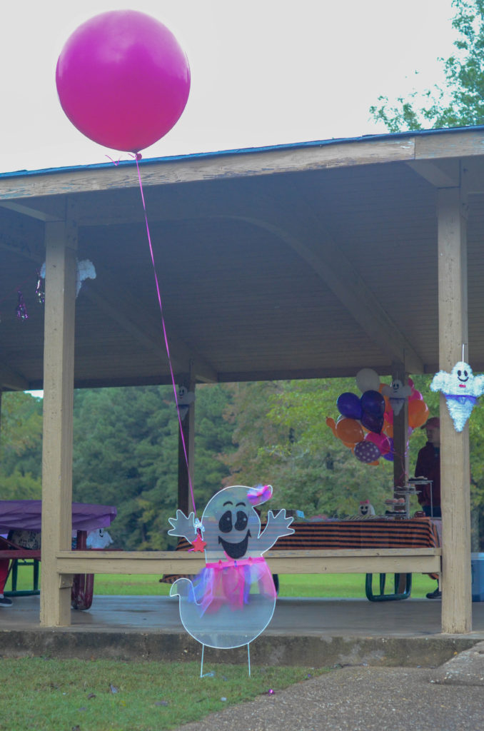 cute ghost sign and balloon for a girls Halloween birthday party