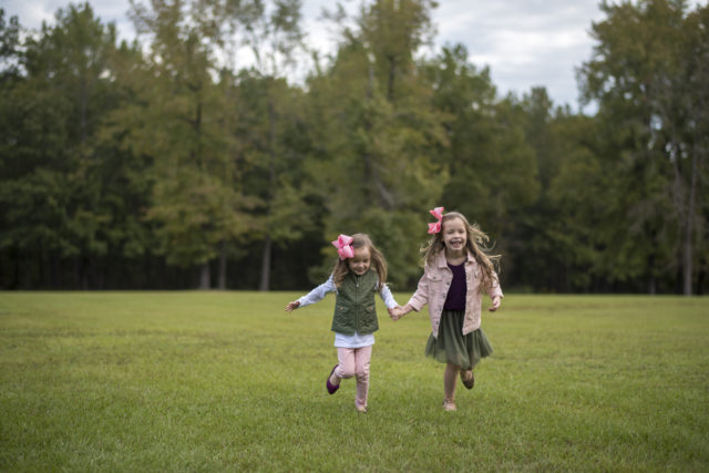 Fall Family Pictures Idea - Olive and Pink Outfits for Family Pictures ...