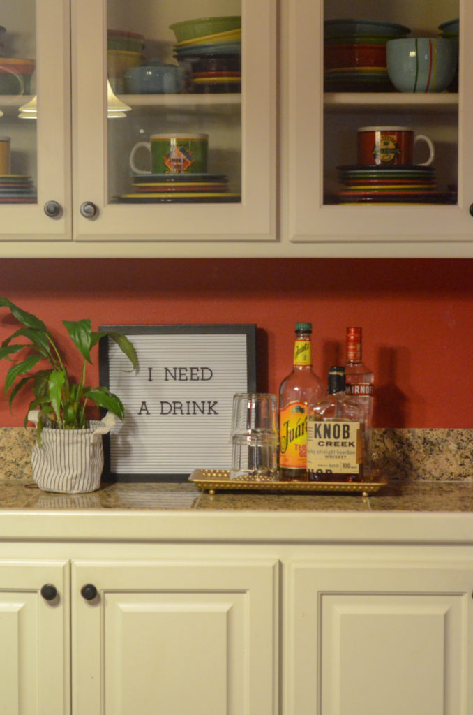 i need a drink sign with a bar area 