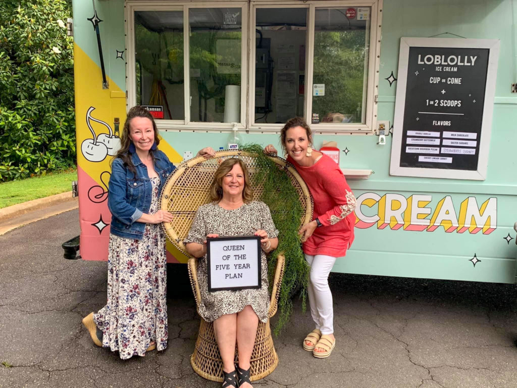 Arkansas lifestyle blogger, Amy, poses with friends at an ice cream truck party with Loblolly Creamery