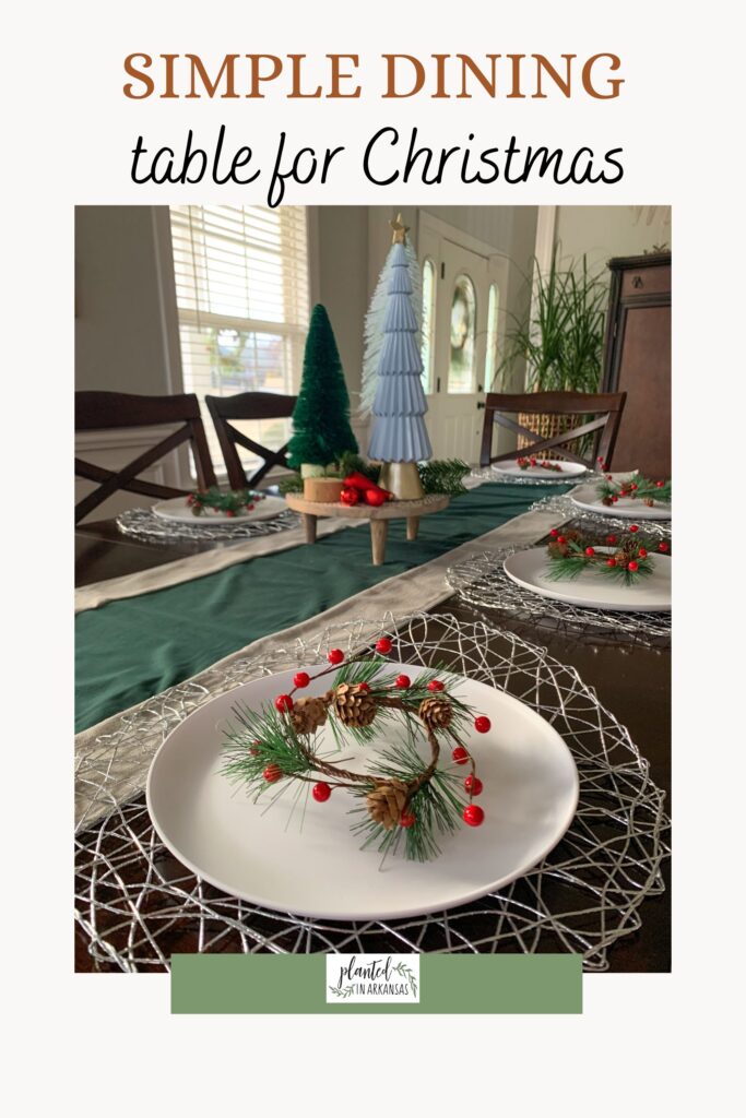 Christmas Table Runner, Red Snowflake Table Runner, Christmas Table Decor,  Festive Table Runner - MadeMe