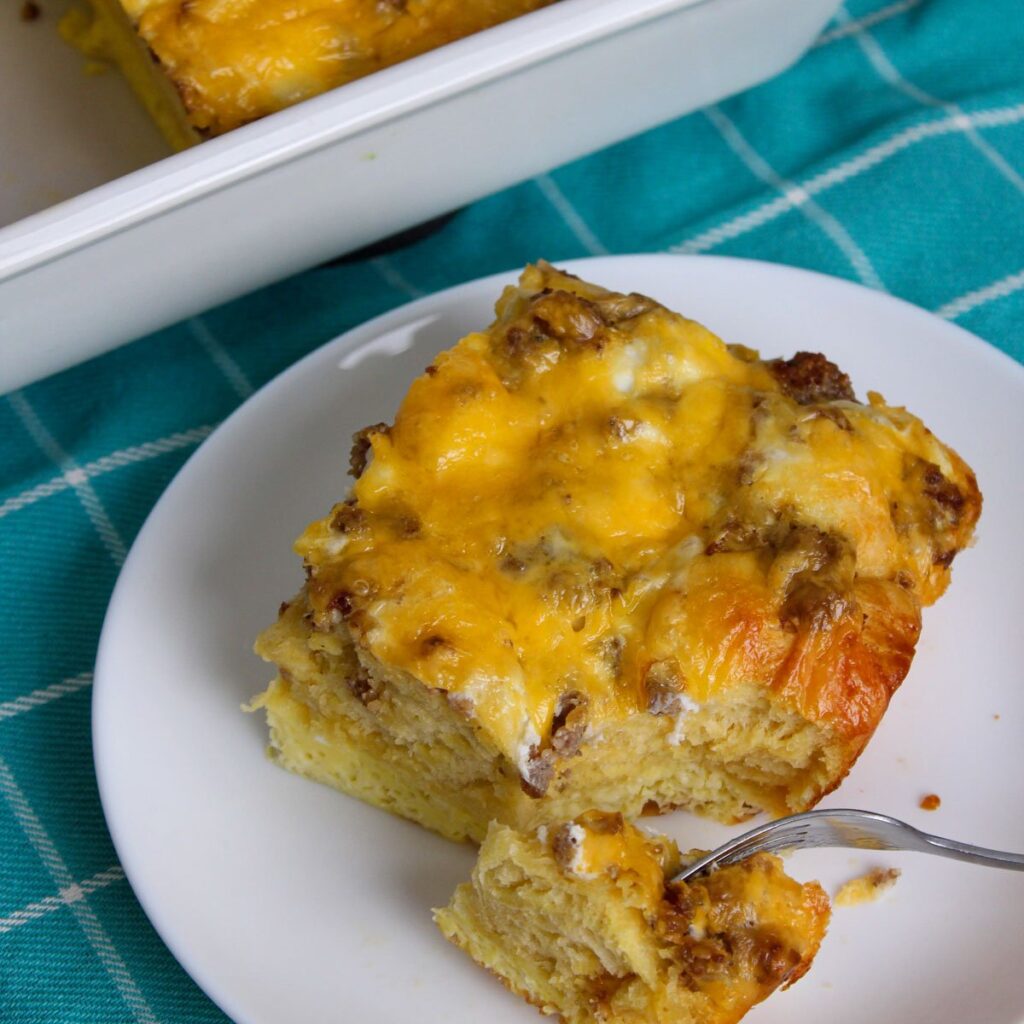 Easy Work Breakfast Potluck Ideas for Office Meetings All Year