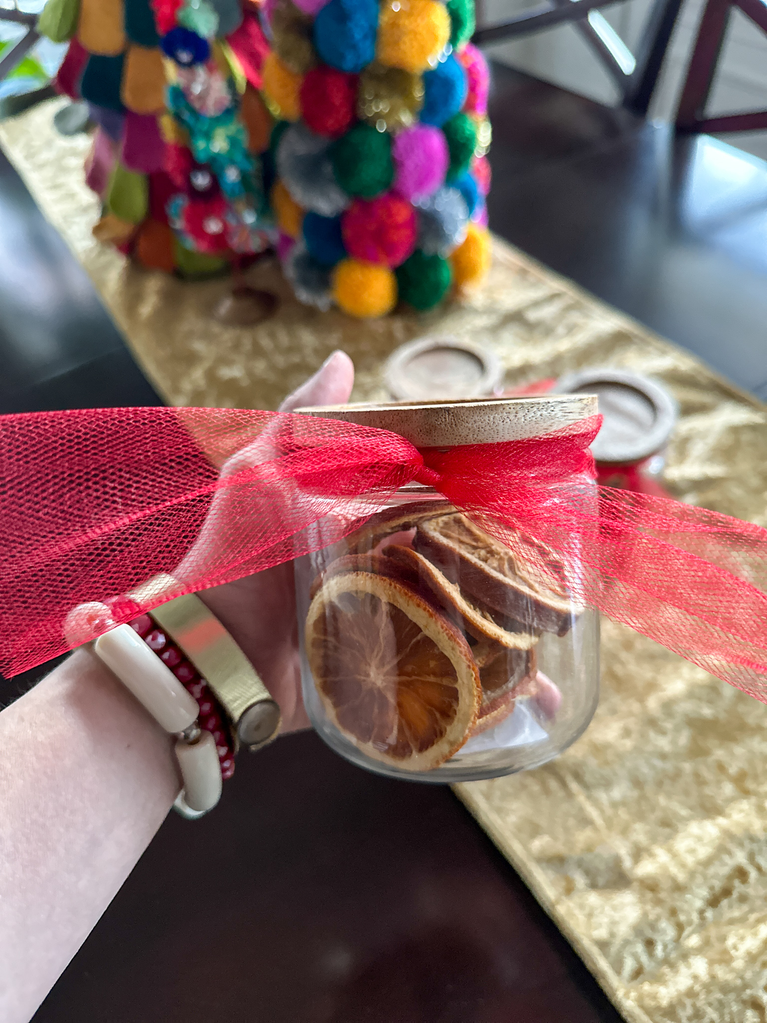 Make Dehydrated Fruit Gifts this Christmas (Free Tags)